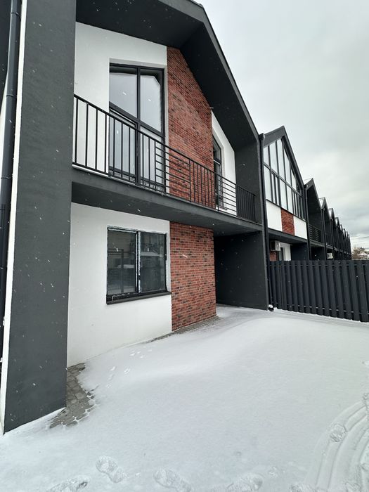 Таунхаус в Гостомелі біля озера