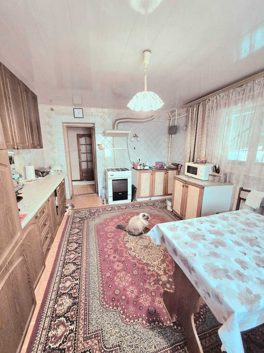 Продам гарний, доглянутий будинок для великої сім'ї+ 36 соток з/д.