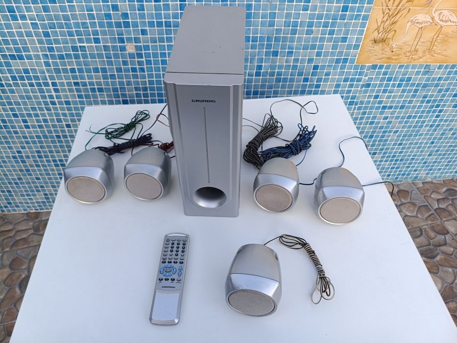 Conjunto  Som de Cinema  Em Casa da Grundig