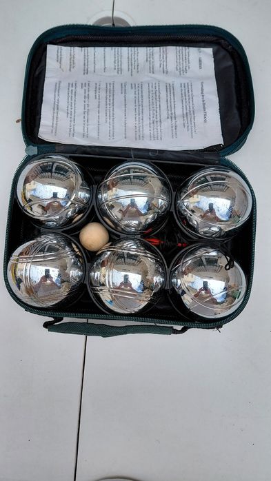 Bolas metálicas para jogar petanca