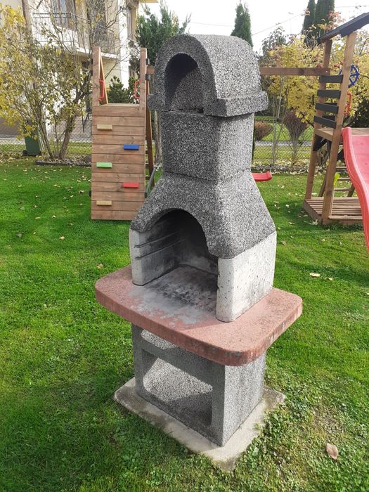 Gril betonowy  bardzo ładny