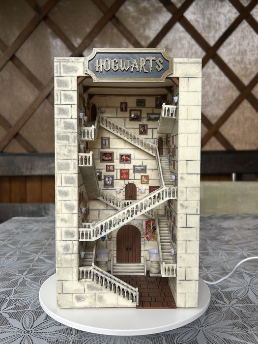 Букнук Хогвартс / Hogwarts / Гоґвортс, Гаррі Поттер, нічник з підсвіткою на батарейках