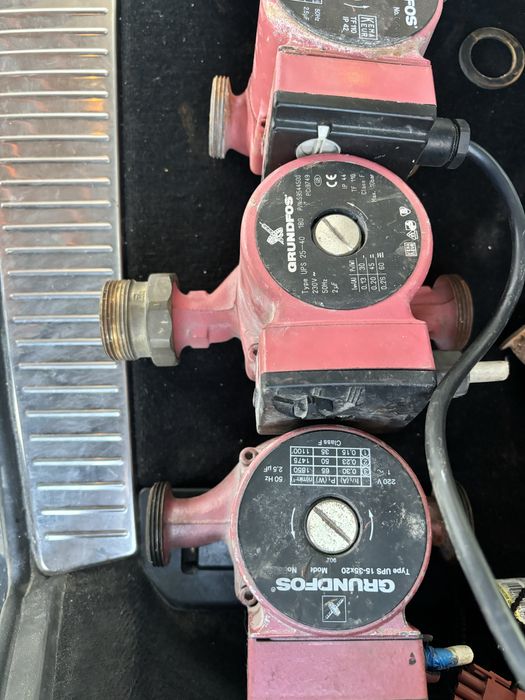 Циркуляційні насоси Grundfos в хорошому стані  , водяні насоси