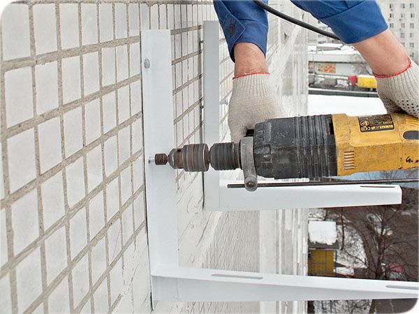 Установка кондиціонера, передмонтаж (закладка труб під ремонт) демонта