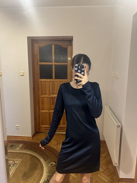 Niebieska sukienka blyszcząca Jean Pascale