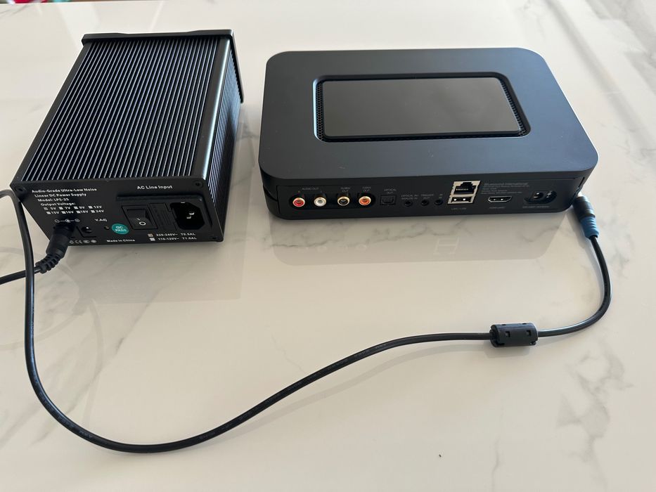 Vendo DAC/Streamer BlueSound Node com fonte de alimentação externa LPS