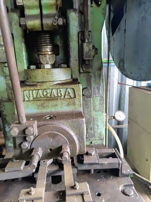 Prensa Mecânica NIAGARA A 2½ – 22 Toneladas | Industrial, Robusta e Op