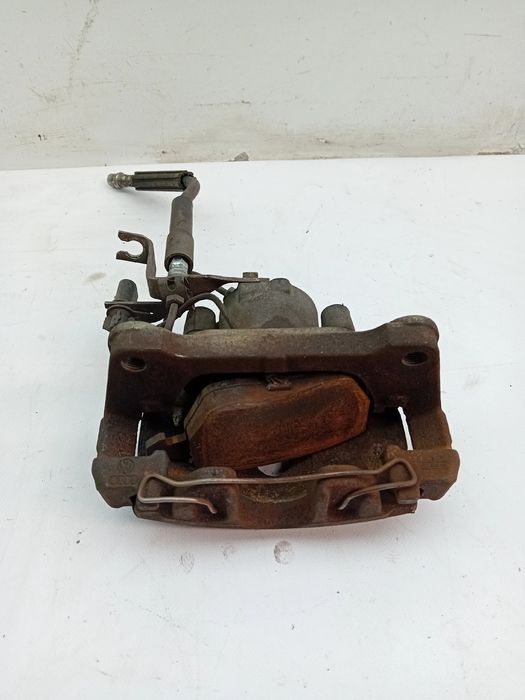 Pinça travão / maxila de travão frente direita AUDI A4 (8E2, B6)