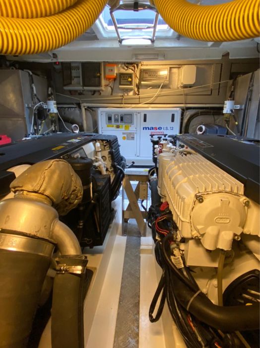 Яхта Atlantis 50x4