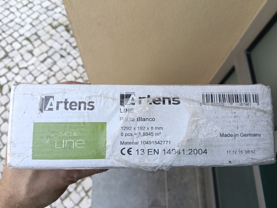 Pavimento Flutuante Laminado Artens AC4 8mm Carvalho Branco (~20,8 m²