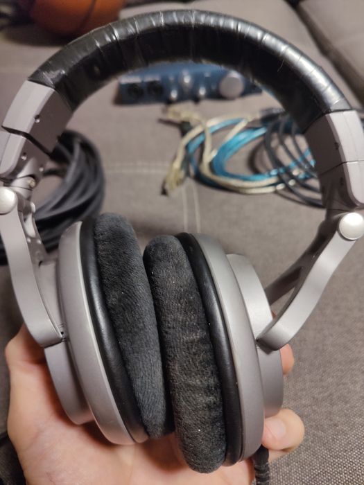 Студийные наушники Shure SMH940