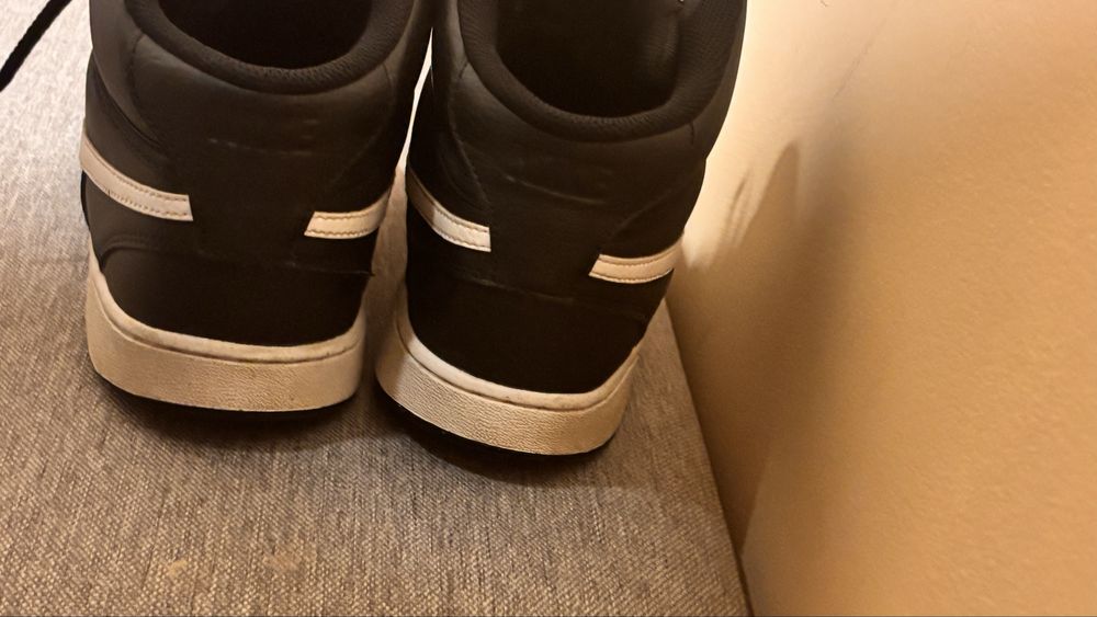 Sneakersy Nike Court Vision Mid – klasyczne czarne – Rozmiar 42