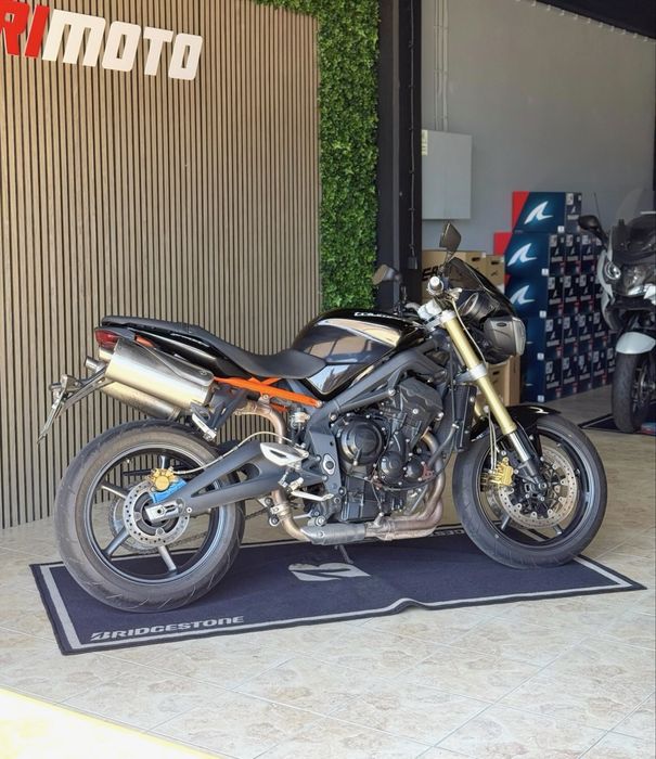 Triumph Street Triple 675