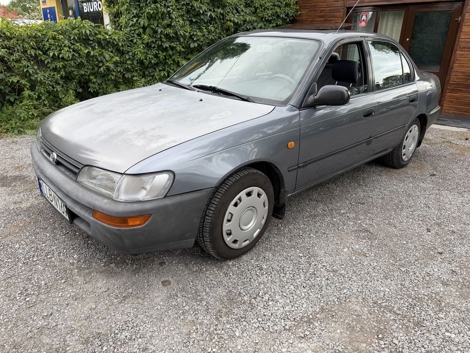 Toyota Corolla XLi 1.3 benzyna sedan  afryka