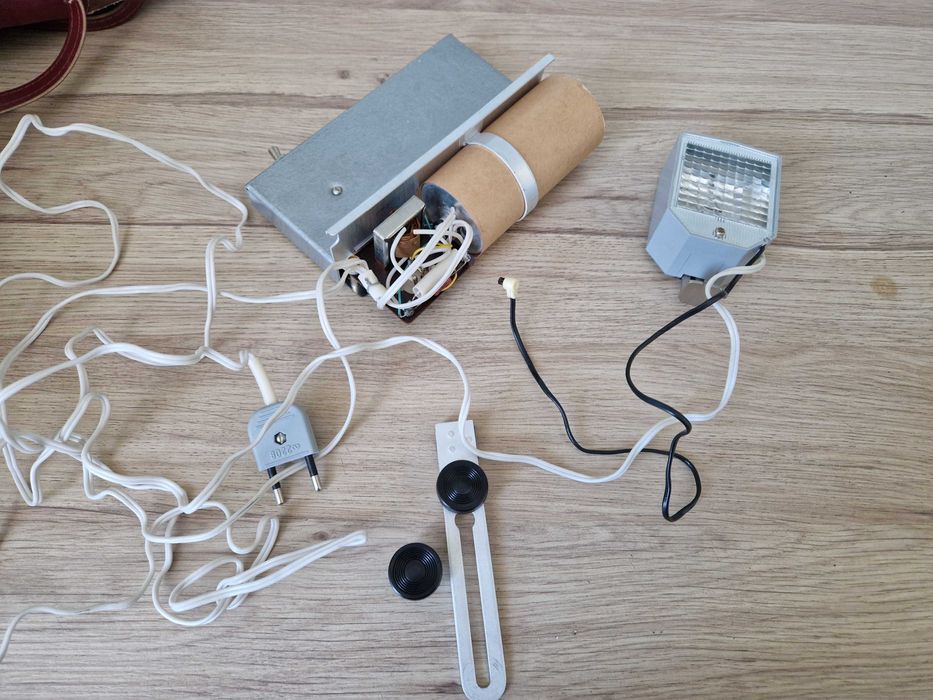 Radziecka lampa błyskowa „Чайка” – komplet, instrukcja, październik 79