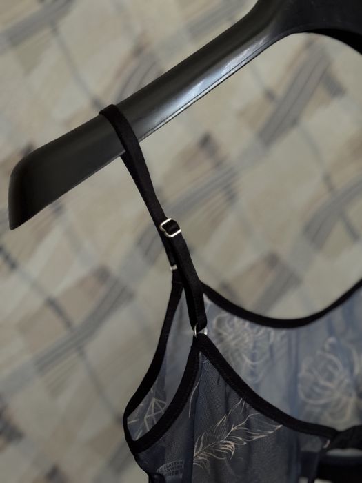 Топ з сітки staff