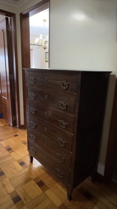 Comoda / Camiseiro alto de 6 gavetas