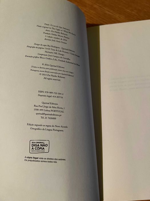 À Luz do que sabemos    ZIA HAIDER RAHMAN