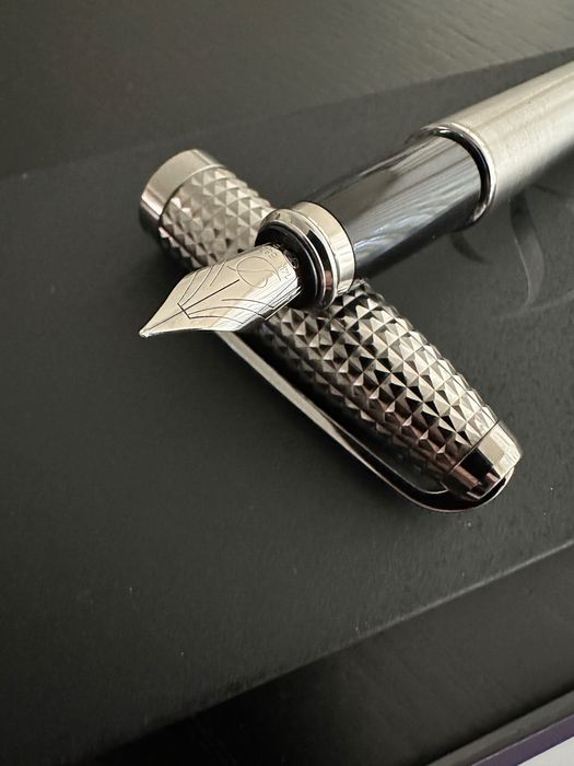 Caneta de Aparo S.T. Dupont Olympio (F Nib) como nova