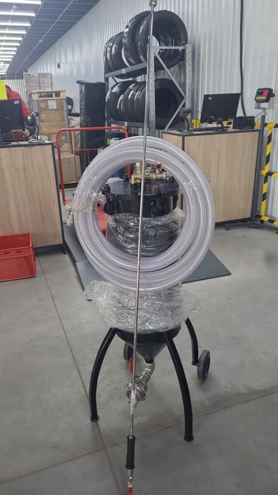 Шпаклівочний апарат для побілки