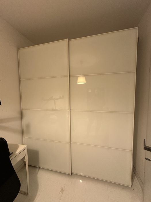 Szafa IKEA Pax biala z drzwiami przesuwnymi