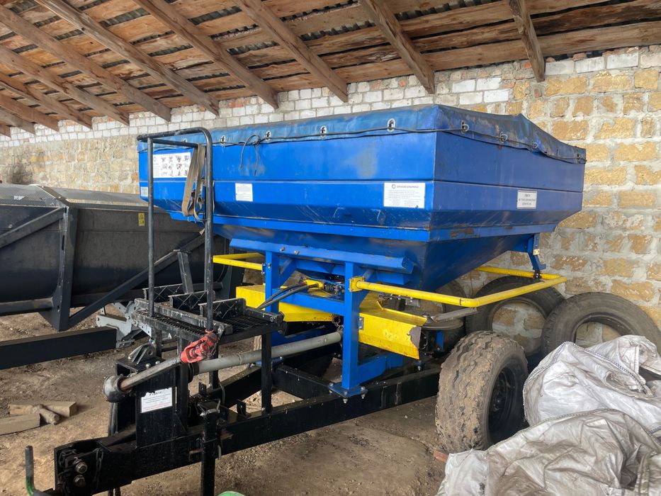 Розкидач мінеральних добрив