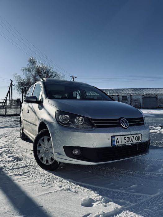 Volkswagen Touran 2011 рік