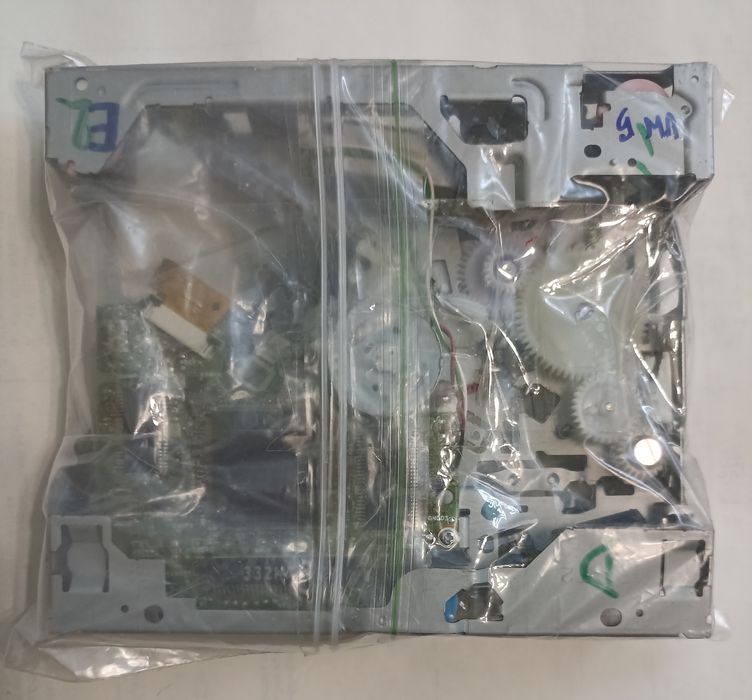 Pioneer AVH-X4500DVD CD/DVD секция