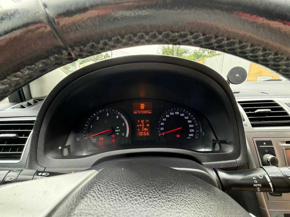 Toyota Avensis 2.0 D4D - 2012