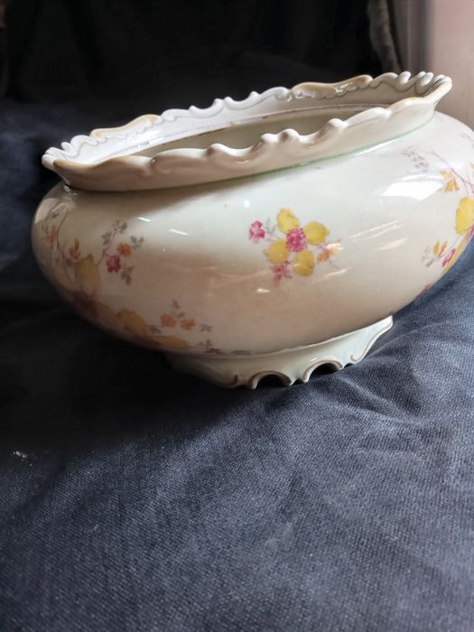 Конфетница старая. Колекционная.