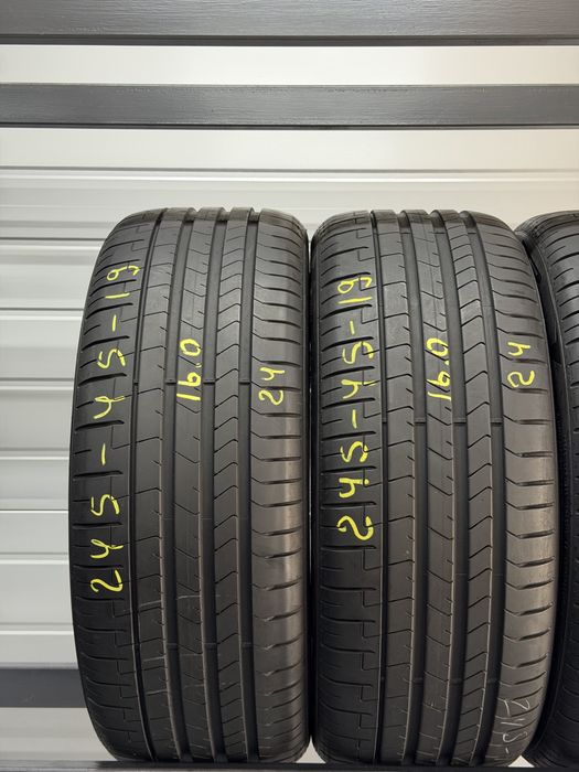 Літні шин ( різноширокі) 245/45r19 ( 102Y) і 275/40r19 ( 105Y) Pirelli P ZERO tm. Ціна 4000грн/шт.