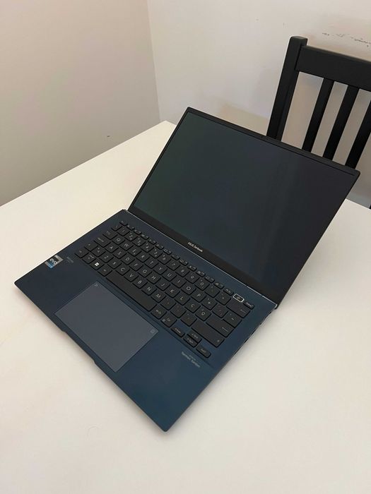 ASUS Zenbook 14 OLED | i7 Evo | 16GB | 1TB | Como novo