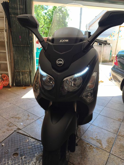 Scooter 125 GTS EVO usada em muito bom estado