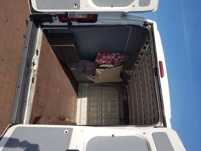 przeprowadzki/transport/montaż mebli/opróżnianie piwnic i strychów