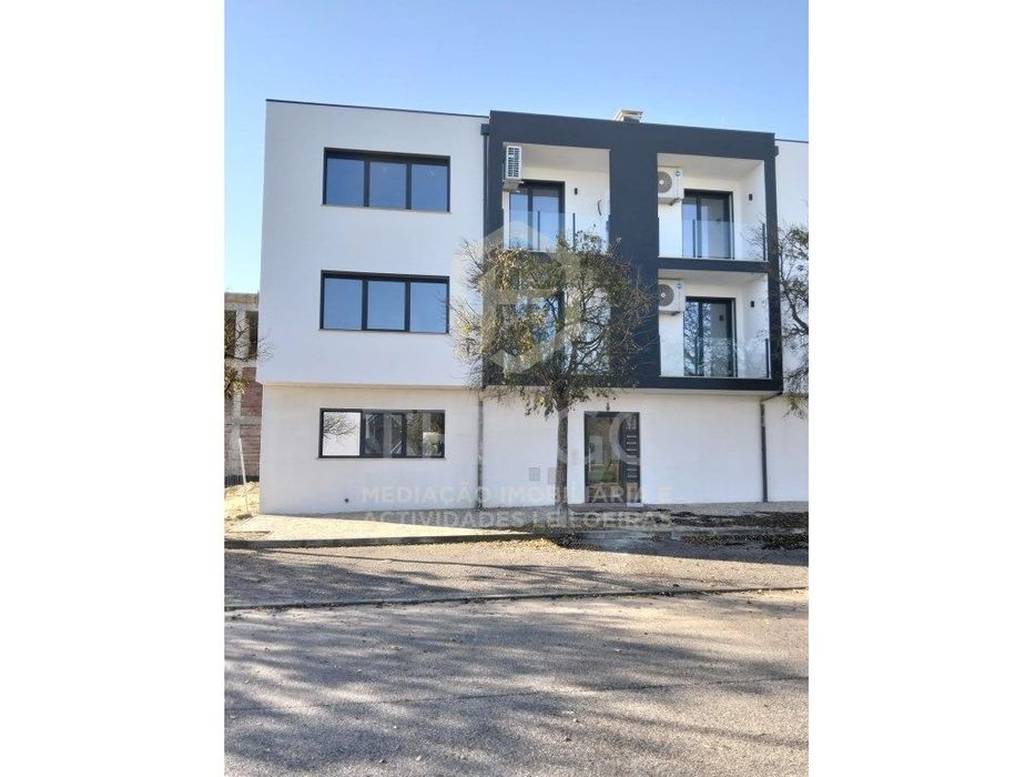 Fantástico Apartamento T2 com Varanda