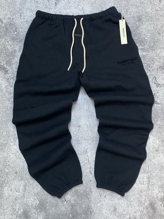 Костюм Essentials из новых коллекций