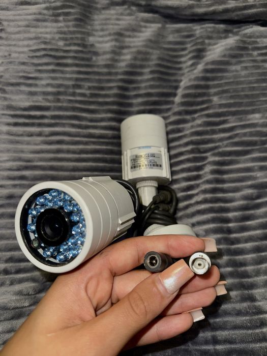 2 Câmaras de Segurança Sony Model VCE-33Q