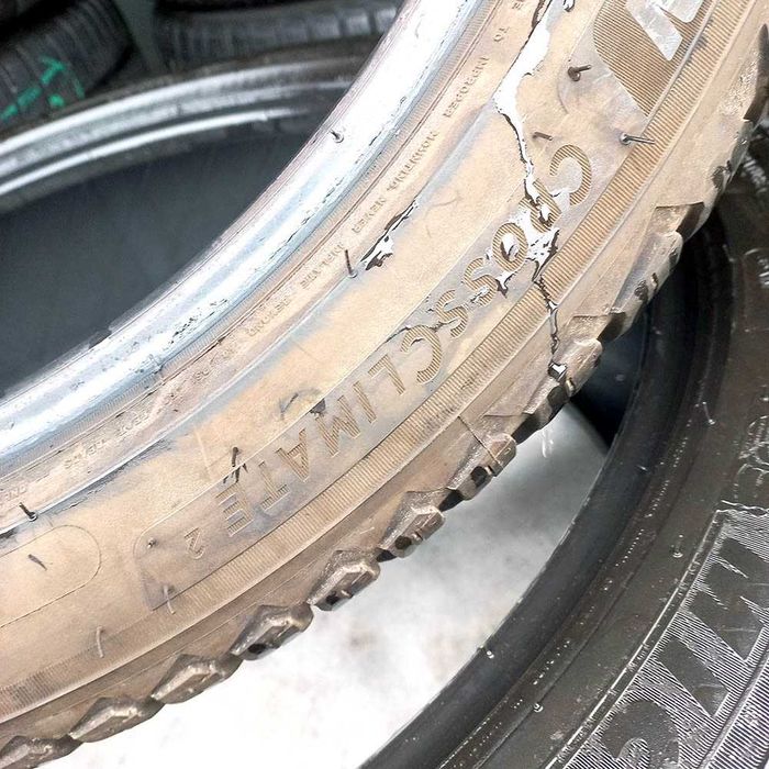 255/40 R20 Michelin CrossClimate 2 б/у шини 2шт # 2601013