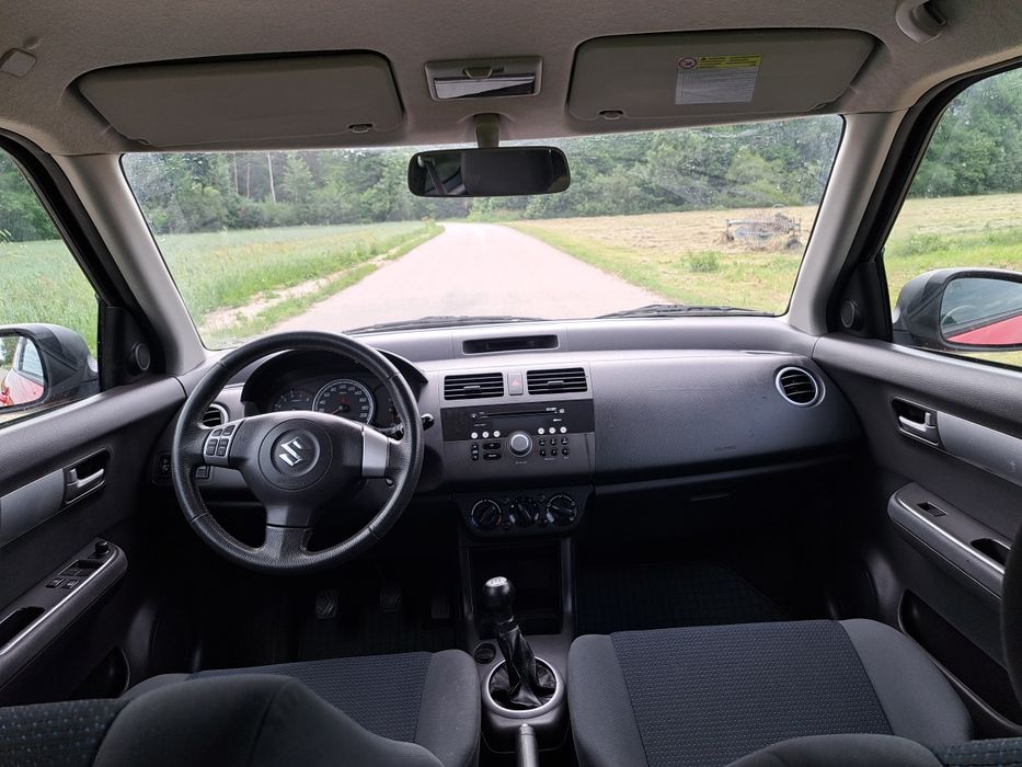 **Suzuki** Swift**Bezyna **