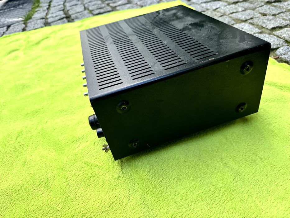 Yaesu FT-200 SSB Transceiver – klasyczny transceiver krótkofalarski vintage
