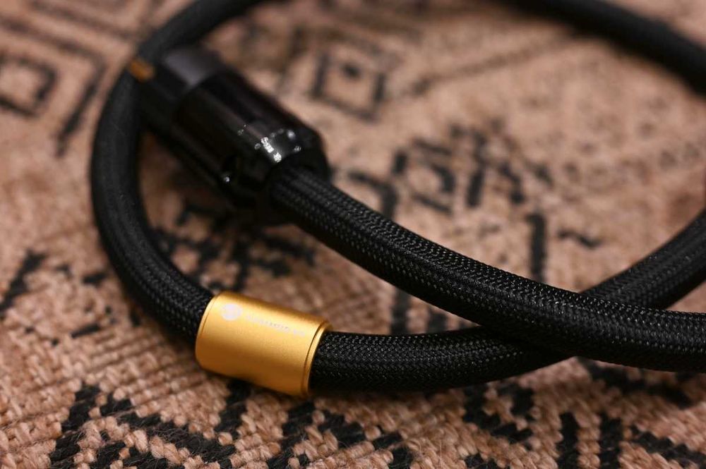 Przewód kabel zasilający audio ATAUDIO Schuko - IEC 1m nowy