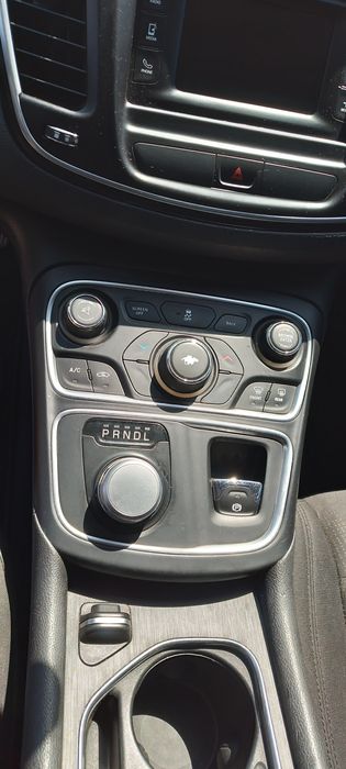 Chrysler 200 2015 • 2.4 бензин • 9-ступенева АКПП