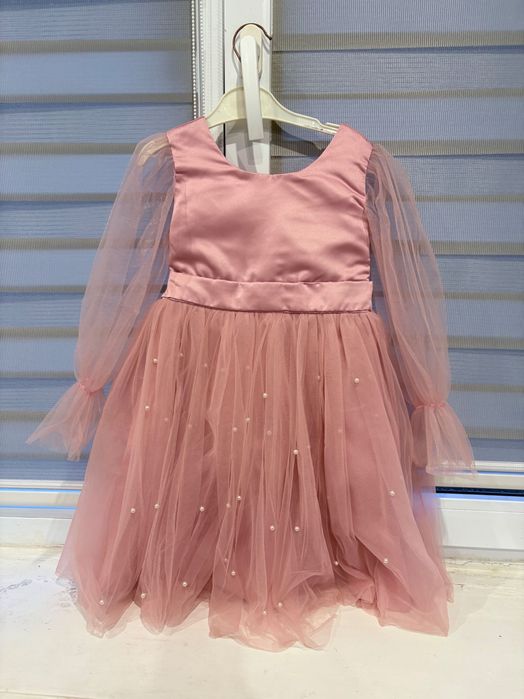 Продам сукню на випускний