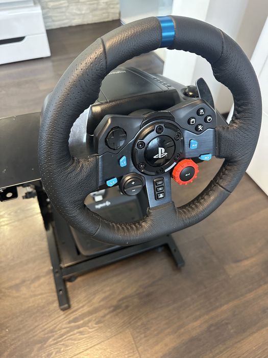 Logitech g29 jak nowa.