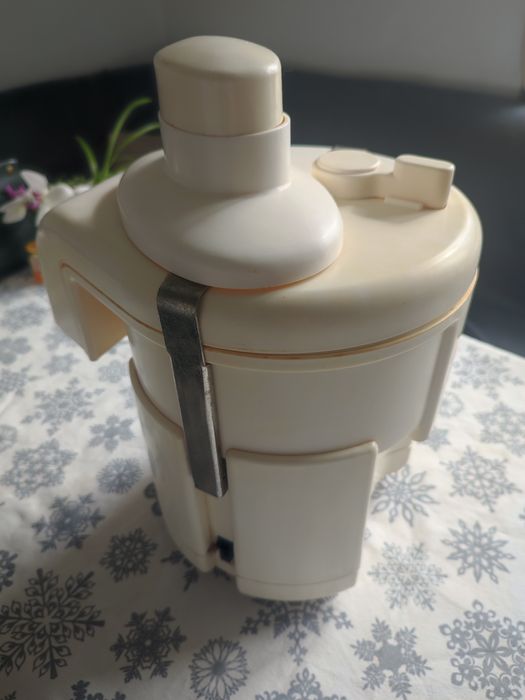 Соковижималка Журавінка -2