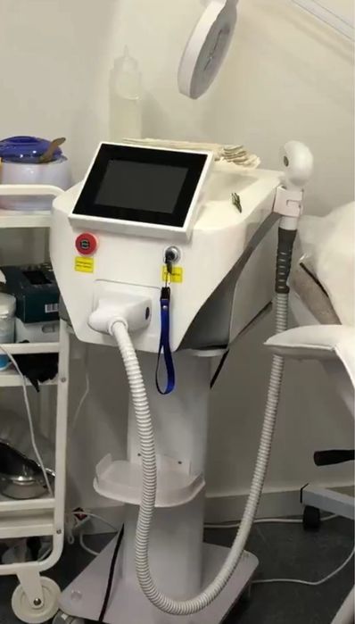 Maquina laser tripla