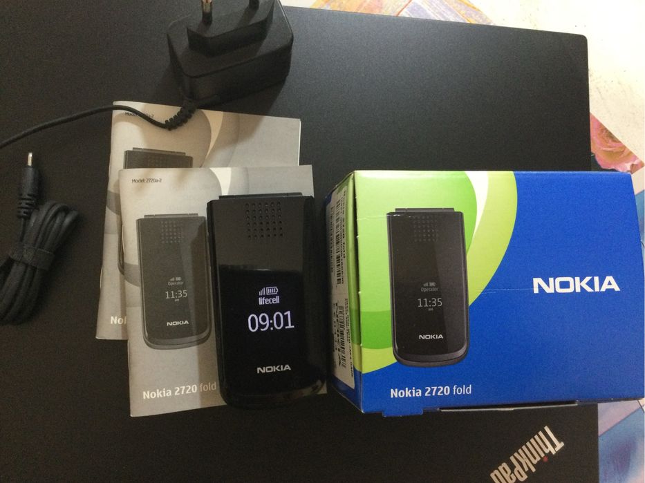 Кнопочные телефоны  разной комплектации.