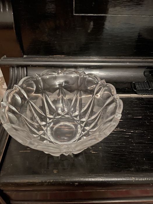 Хрустальна вазочка