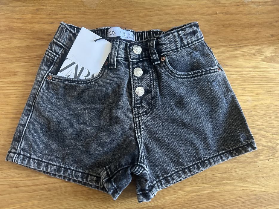 Jeansowe krótkie spodenki Zara