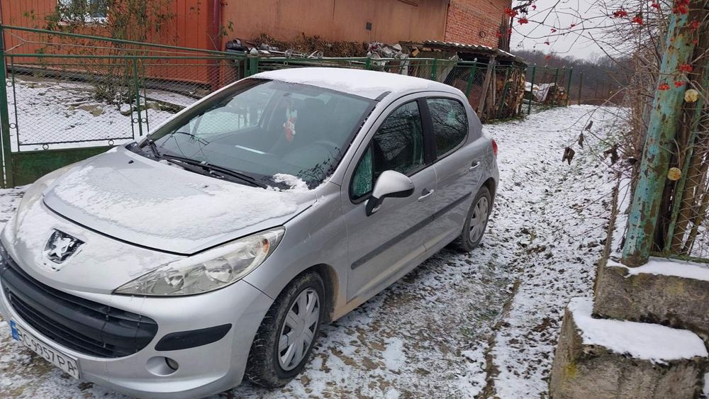 Продам Peugeot 207 1.4 газ бензин